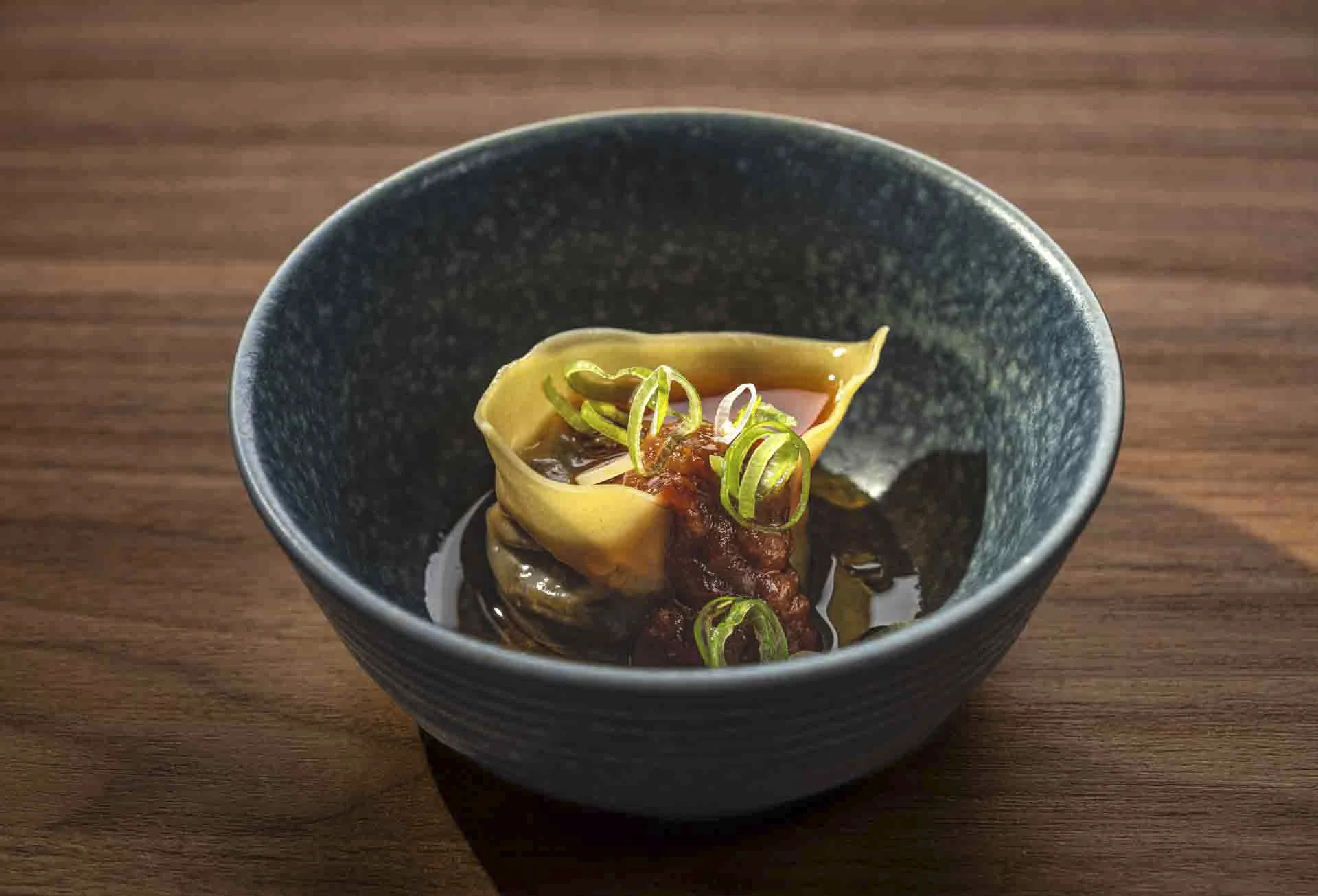 WonTon de Cordero con Aceite de Chile